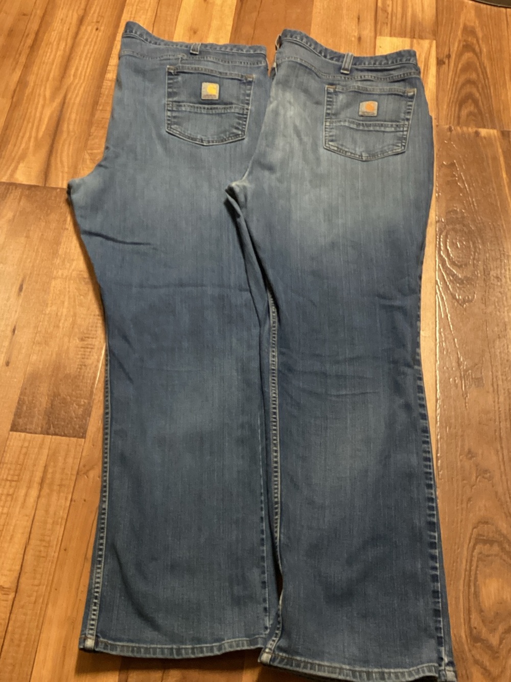 Carhartt Jeans Two Pairs Men’s Relaxed Fit Jeans in Medium Blue Denim 44x32